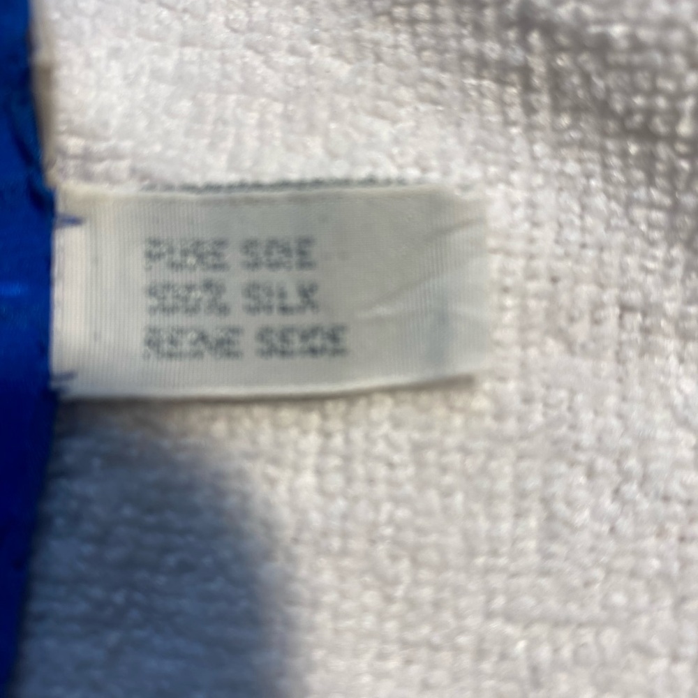 Christian Dior scarf 100% silk scarf -Authentic - Picture 10 of 11